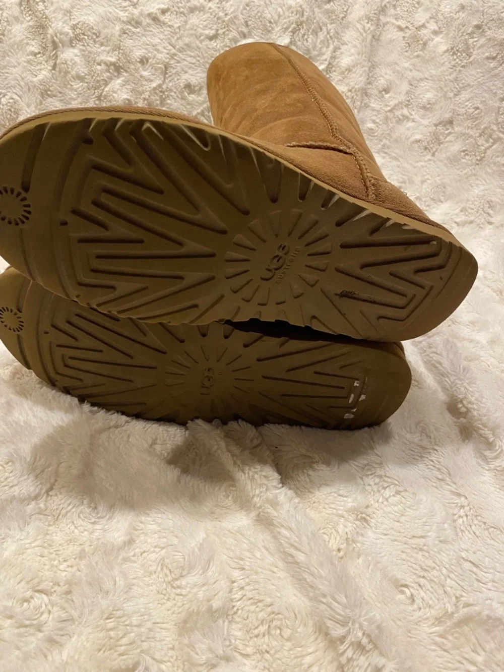 UGG Chestnut Suede Mid-Calf Sheepskin Cozy Boots size 10